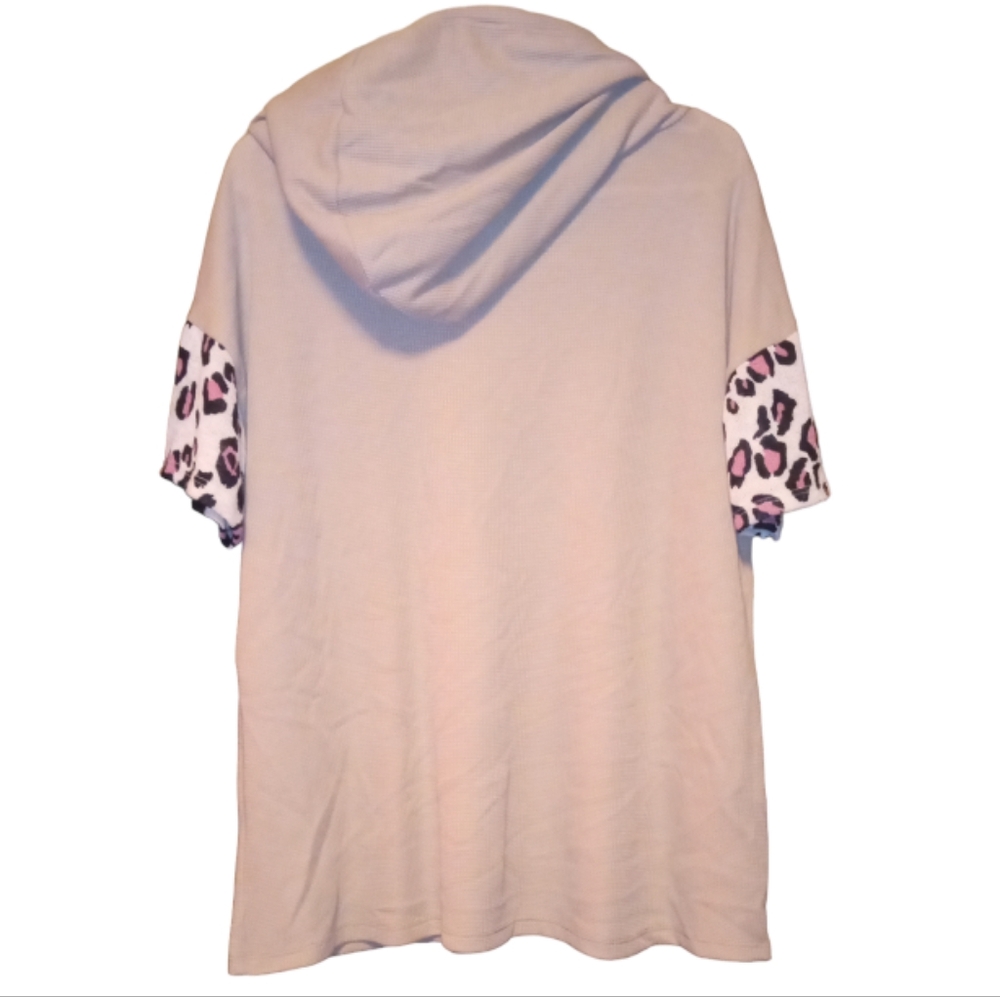 Hopely Leopard Top - Picture 2 of 4